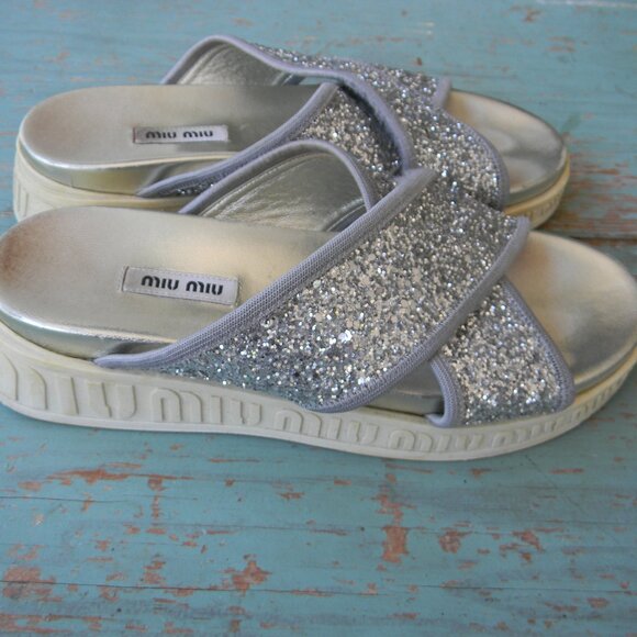 MIU MIU SILVER GLITTER SPARKLE CRISS-CROSS SLIP ON SANDALS COMFORT SZ 38 ITALY - Picture 1 of 8